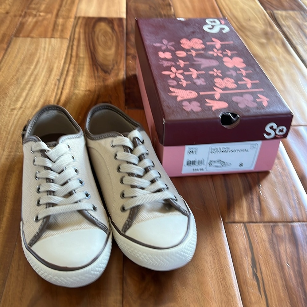 NWT So canvas shoes, new, never been worn